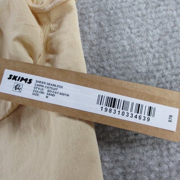 SKIMS Sheer Seamless Capri Catsuit Womens Medium Sand Bodycon Shaping NEW - Picture 5 of 9